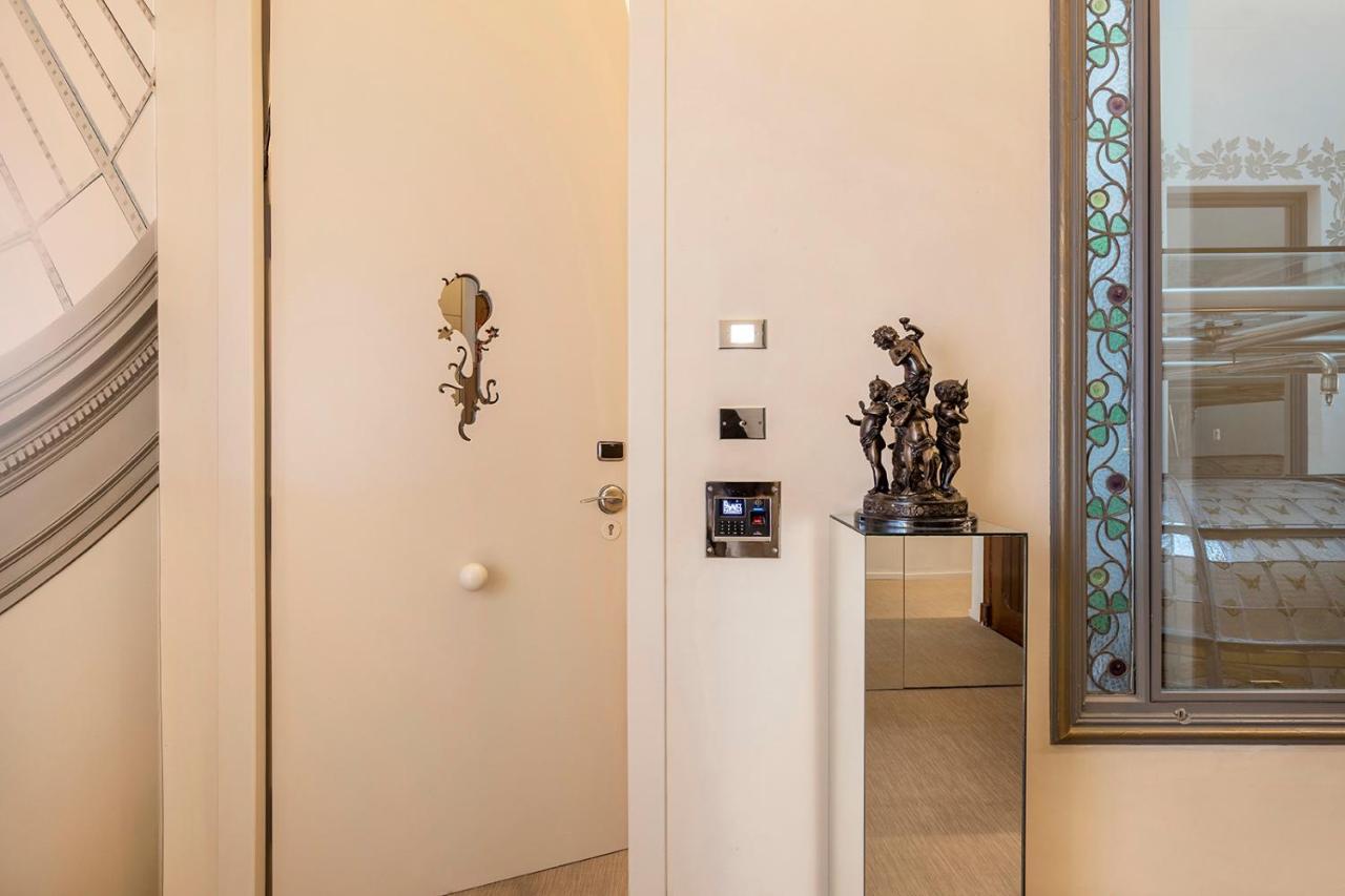 El Palauet Royal Suites Barcelona Exterior foto